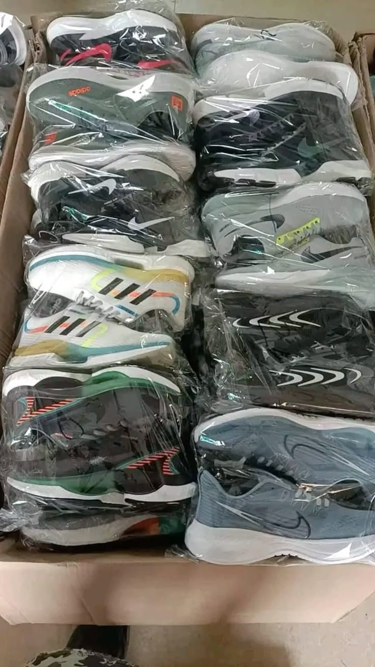 Sport Shoes Pallet